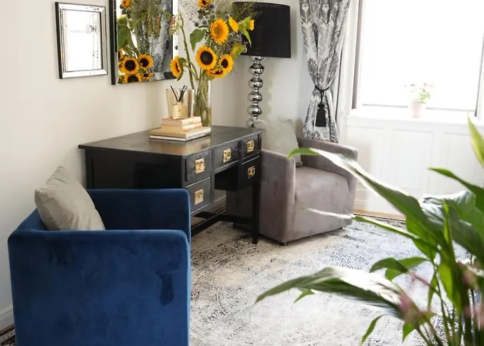 Large, Elegant Appartamento